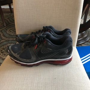 Men’s Nike sneakers